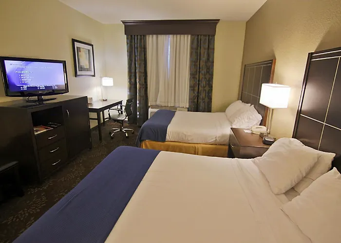 Hampton Inn & Suites Cathedral City